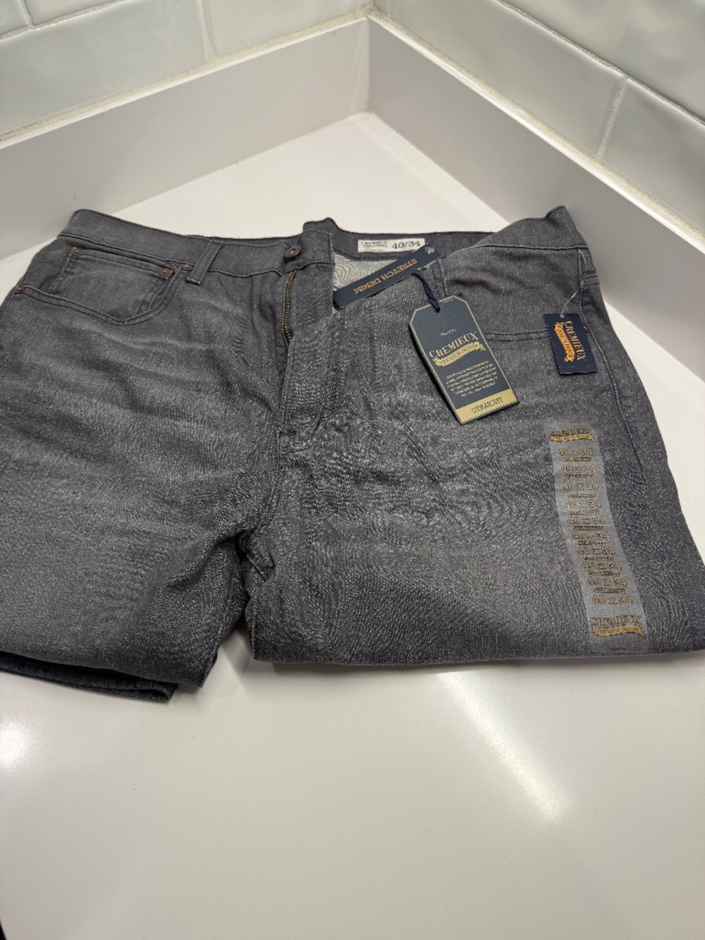 CREMIEUX PREMIUM DENIM STRAIGHT FIT STRETCH JEANS (NWT) 40/34